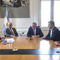 Alberto Fernández encabezó la firma de convenios energéticos para Tucumán