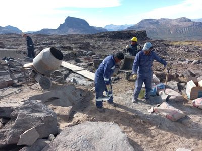 Retomaron la reparación del reservorio natural de agua El Malal de Copahue