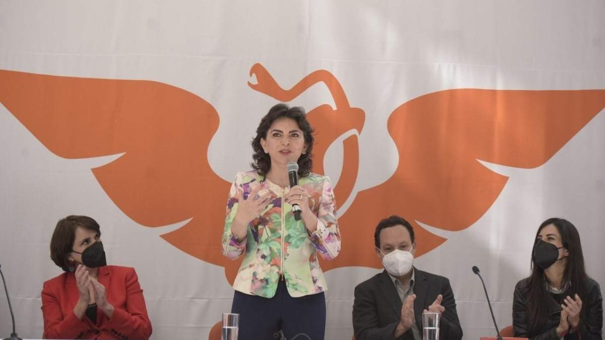 Ivonne Ortega Pacheco, con MC