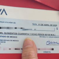 Edomex: Secretaría de Educación y Deporte arman montaje, dan cheques a menores de edad y se los quit