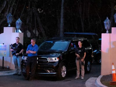 Líderes republicanos respaldan a Trump y prometen tomar medidas por cateo de su casa en Mar-a-Lag