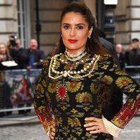 Salma Hayek mostró las canas y People la incluye en "The Beautiful Issue"