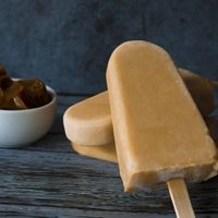 Paletas de helado con dulce de leche: con 3 ingredientes y rápidas de hacer para los chicos