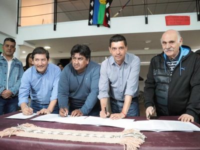 Proyectan la autoconstrucción de viviendas y de un parador turístico en comunidades mapuches