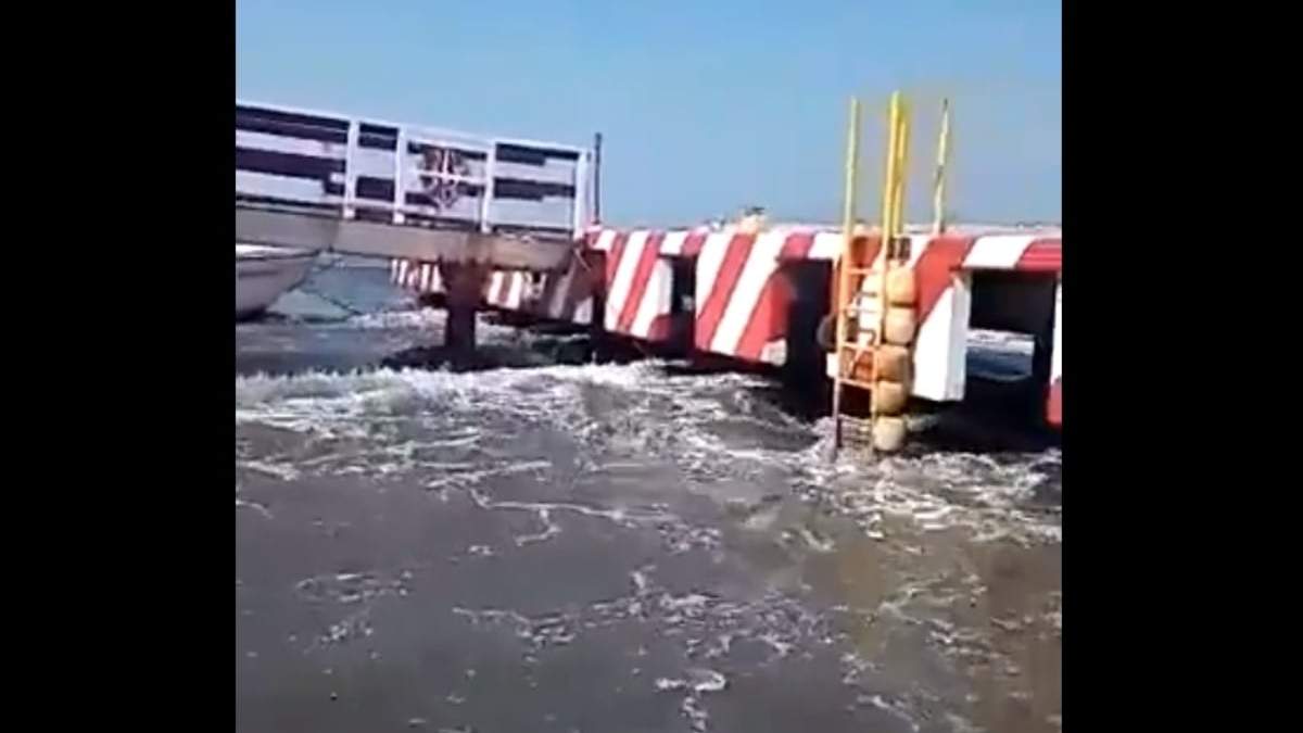 Los efectos del tsunami en Manzanillo, Colima