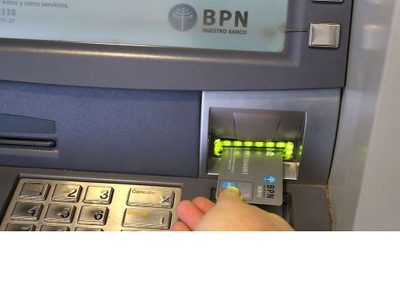 Un joven denunció que vaciaron la cuenta bancaria de su abuela