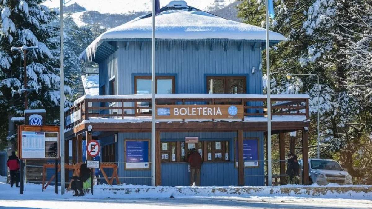 Las autoridades han emitido una alerta por nevadas en los senderos de montaña, a partir de los mil metros sobre el nivel del mar. Fuente: (Diario 7 Lagos)