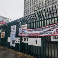 Ulises Ruiz anuncia "retiro táctico" del plantón instalado en la sede del PRI