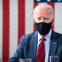 Biden aventaja a Trump con diez puntos en la más reciente encuesta