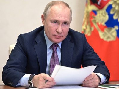 Trump dice que está "decepcionado" con Putin, pero recalca que no ha "terminado" sus lazos con él