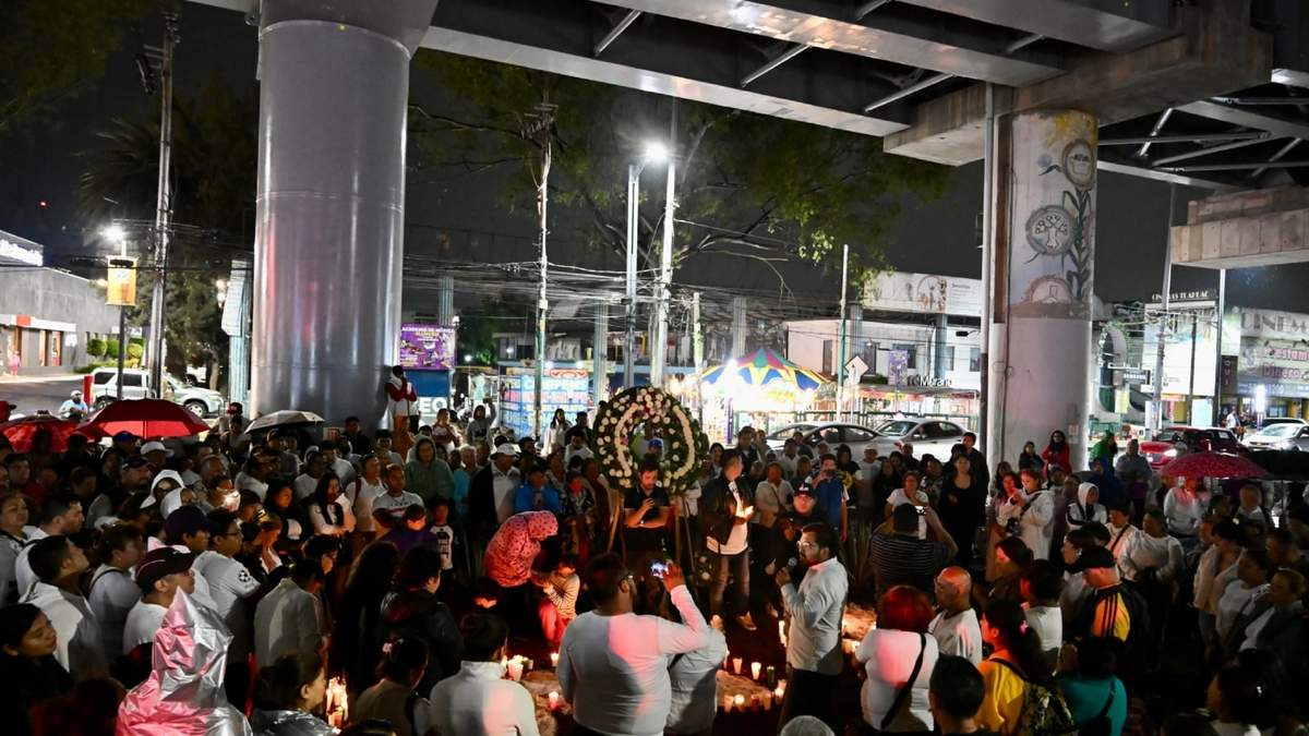 Manifestantes en el quinto aniversario de la tragedia de la Línea 12 del Metro