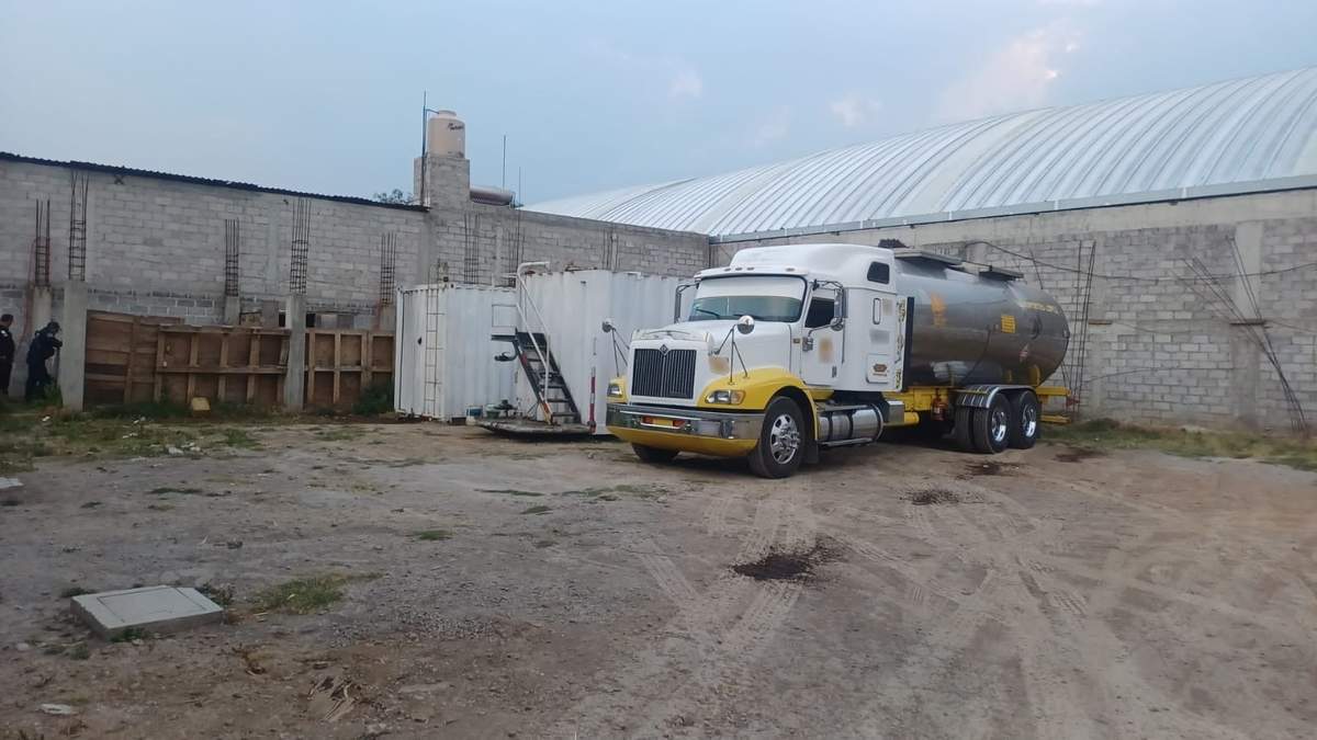 Aseguran predio donde probablemente se almacenaba hidrocarburo de forma clandestina en Tultepec, Edomex