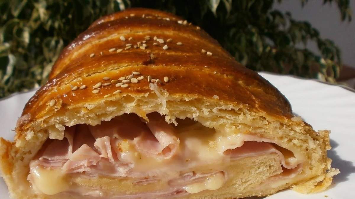 Pan relleno. Fuente: (X)