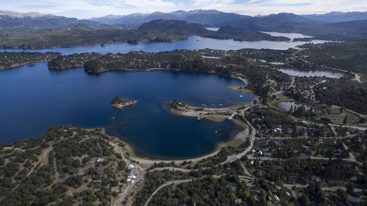 Villa Pehuenia Moquehue a la espera de la reactivación en el sector turístico. Fuente: (Twitter).