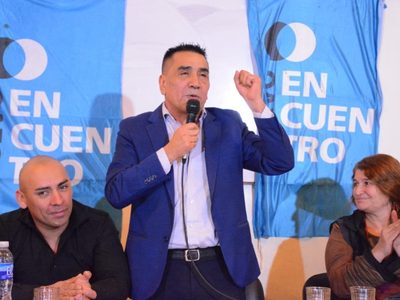 Ramón Rioseco se reunió con vecinos de la capital neuquina