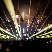 Justice, arte futurista ante más de 11 mil en el Palacio de los Deportes