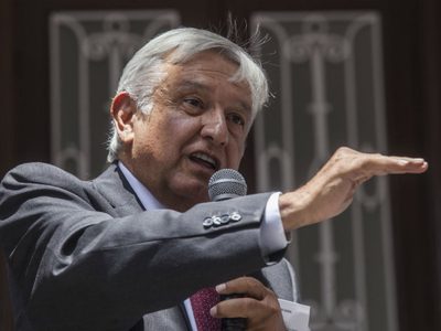 López Obrador quiebra el mando en el Ejército y lo mantiene en la Marina