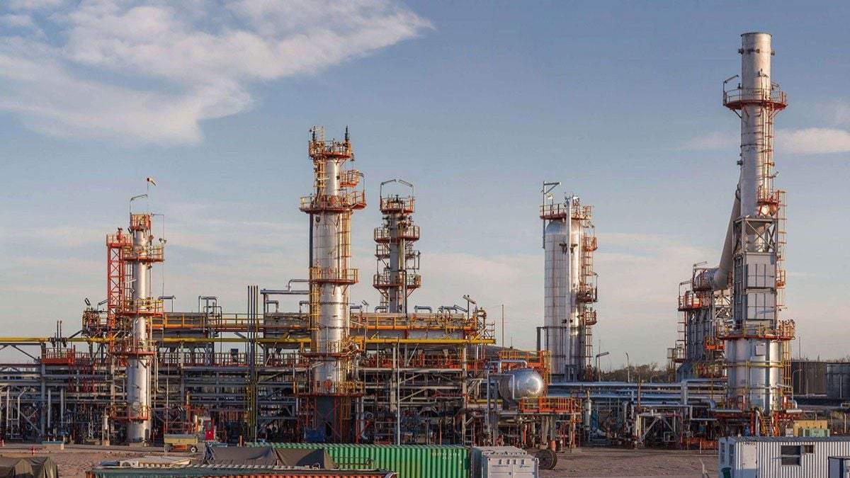 La refinería de YPF en Luján de Cuyo, Mendoza. Fuente: (Twitter)