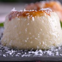 Postre de coco en microondas: sin azúcar y sin harinas, una receta exprés para un antojo fit