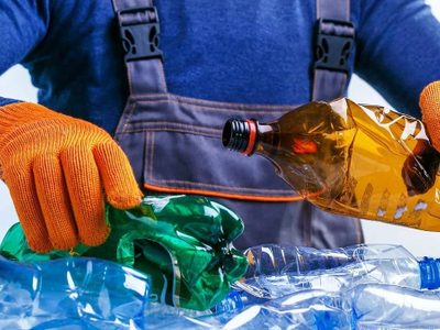 Tus botellas vacías pueden ser un tesoro: reciclalas y armá maceteros que parecen de diseño japonés