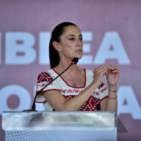 Sheinbaum, "invitada de lujo" en asamblea informativa de reforma electoral de Morena en Colima