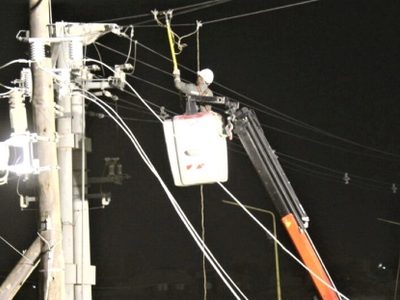 A medianoche el EPEN restableció la luz en todos los barrios de Centenario y Vista Alegre
