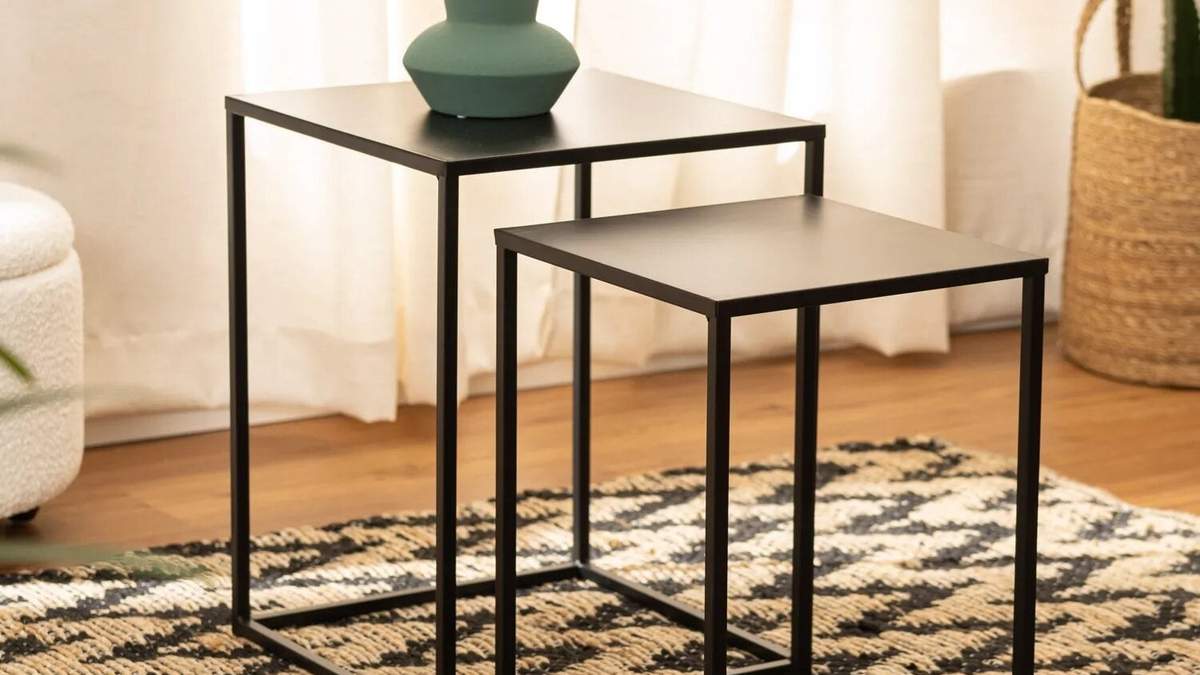 Mesa de metal. Fuente:(X).