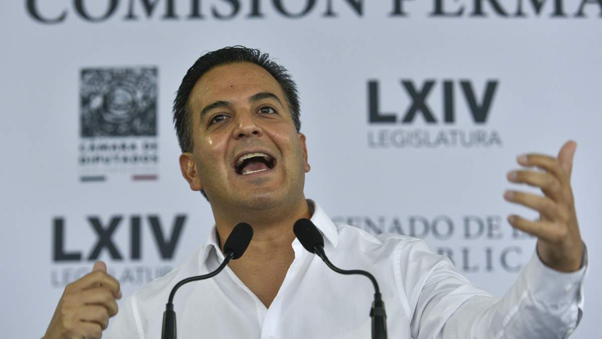 El senador Damián Zepeda