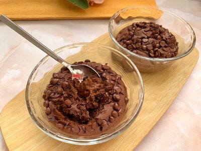 Avena horneada sabor brownie: la receta saludable que conquista desayunos y meriendas