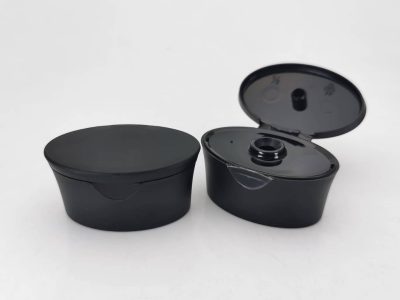 Con esta idea nunca más vas a tirar las tapas de botes de shampoo: hace este adorno coqueto y pequeño