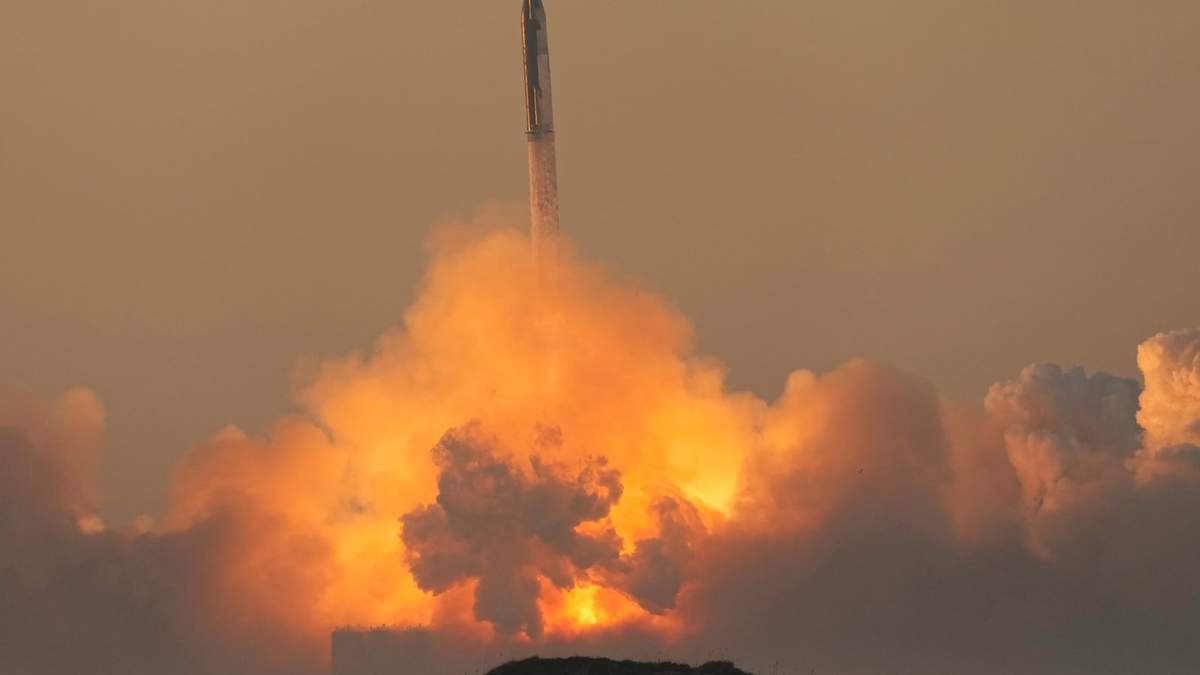 El cohete Starship de SpaceX se lanza para un vuelo de prueba desde Starbase en Boca Chica, Texas