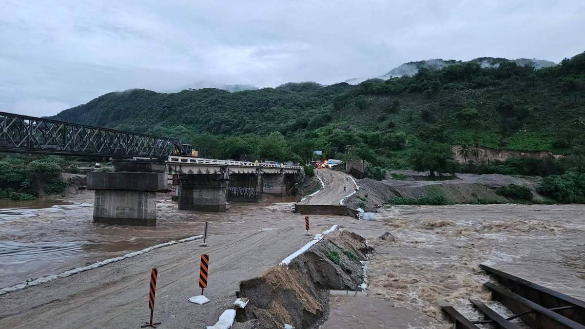 Colapso del puente Omitlán