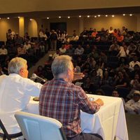 Pide AMLO no olvidar a quienes han luchado por la justicia y las libertades