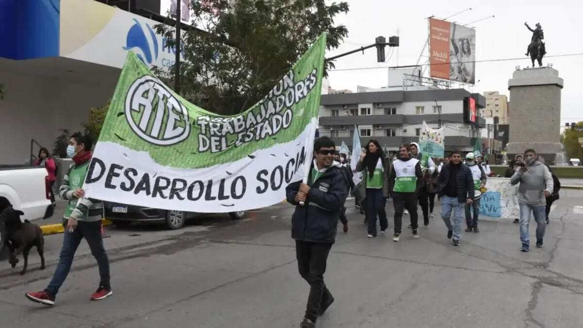 Empelados de Desarrollo Social afiliados a ATE. Fuente: (Diario RN).