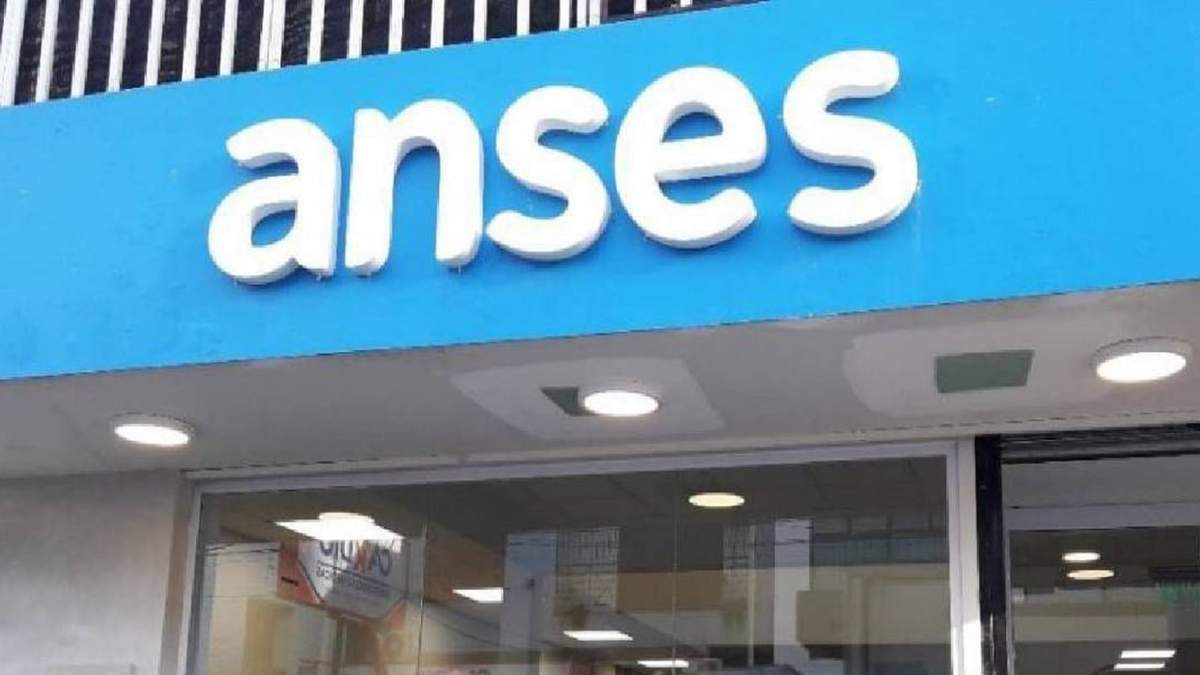 Hoy la ANSES depositará los montos de 7 beneficios. Fuente (Twitter)