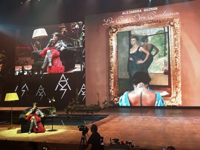 Alejandra Guzmán lanza sencillo y gira con retrato de Silvia Pinal; la obra está en restauración