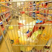 General Roca: supermercados y autoservicios solo podrán vender productos esenciales