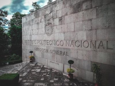 Empresa obtiene megacontrato con el IPN pero deja a miles de trabajadores sin seguridad social