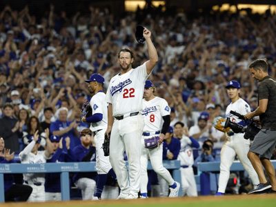 Kershaw llega a tres mil ponches y Dodgers remontan ante Medias Blancas en la novena entrada