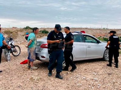 Detuvieron a una pareja que circulaba en la Meseta con un auto robado
