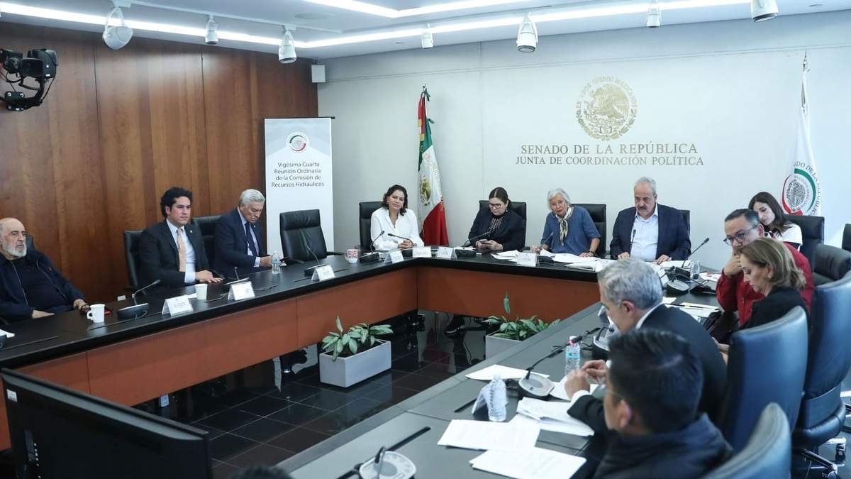 Sesión de las comisones de Justicia y Estudios Legislativos del Senado