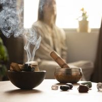 El ritual de limpieza y renovación que tenés que hacer para aprovechar toda la energía del eclipse lunar de marzo