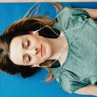 Qué es el ASMR y cómo puede combatir el insomnio