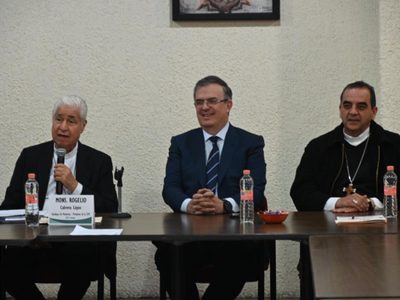 Obispos expresan a Ebrard preocupación por tema migratorio tras incendio en Ciudad Juárez