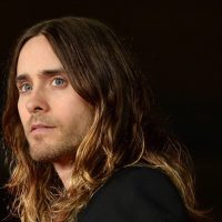 ¡En shock! Jared Leto enfrenta una terrible realidad con el COVID-19