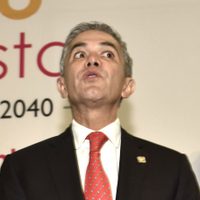 La ambición por la Presidencia de la República es como elegir entre Maluma y tu esposo: Mancera