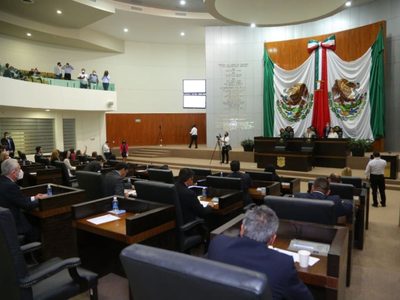 Congelan propuesta de “Colegio de Periodistas”; ven riesgos a la libertad de expresión