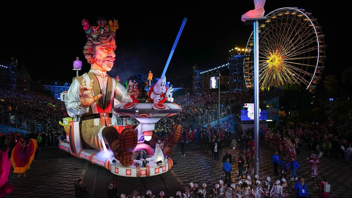 Carroza en el carnaval de Niza