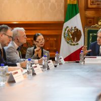 T-MEC es benéfico para las tres naciones, señala AMLO tras encuentro con legisladores de EU