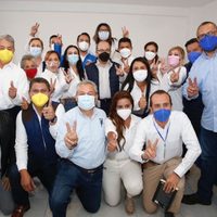 Calderón en Puebla: El 6 de junio estará en juego la "democracia o la dictadura"